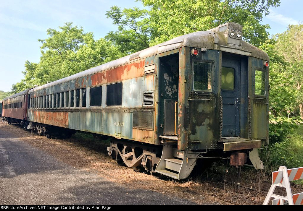 Former Reading Lines MU 9103